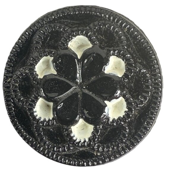 VTG 24 German Shank Buttons Hand Painted White on Black On Card Sewing Germany - Picture 2 of 6